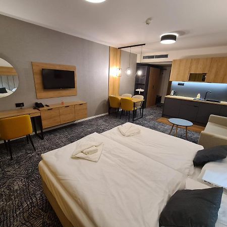 Апартаменты Akvamarin Besenova Apartman Экстерьер фото