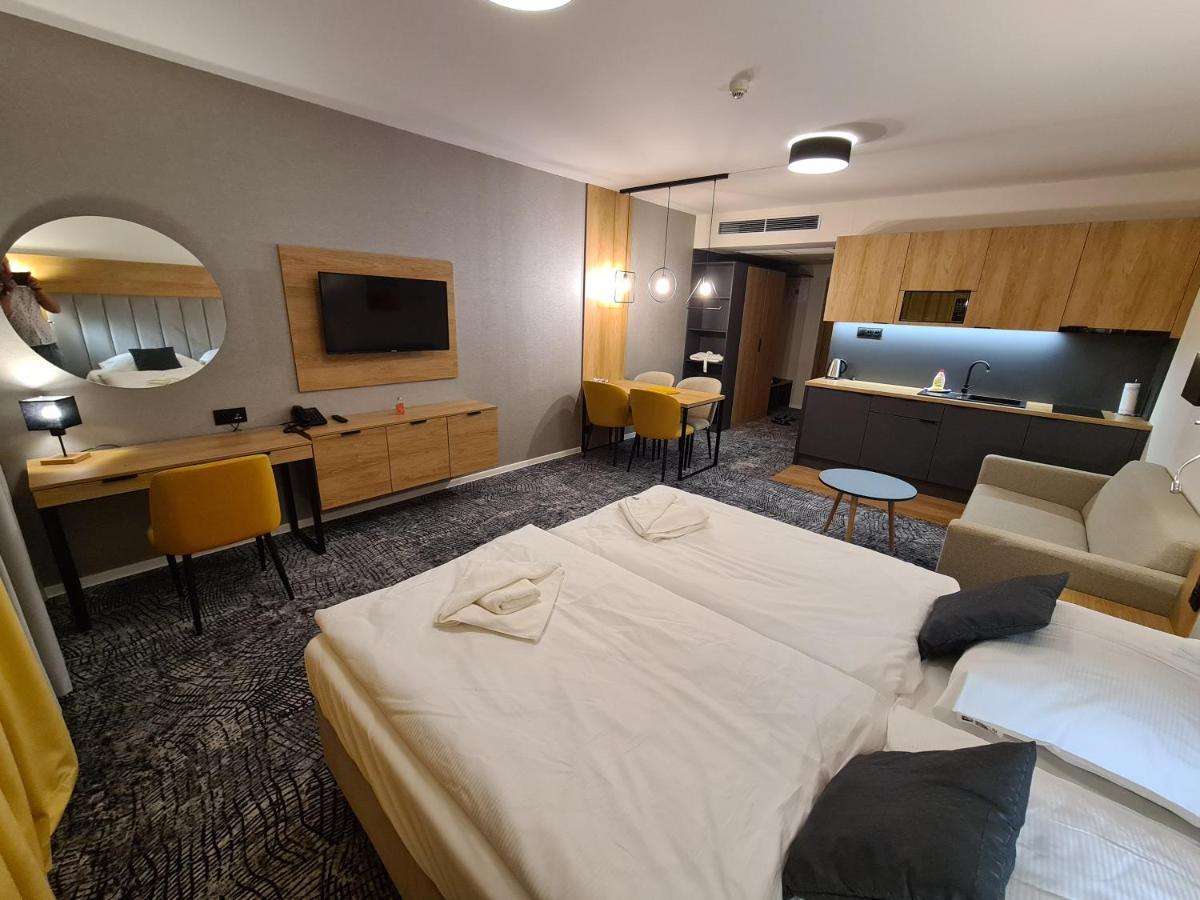 Апартаменты Akvamarin Besenova Apartman Экстерьер фото